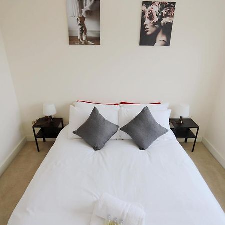 Apartamento Easytravel Luxury Nec/Airport 3 Beds House Birmingam Exterior foto