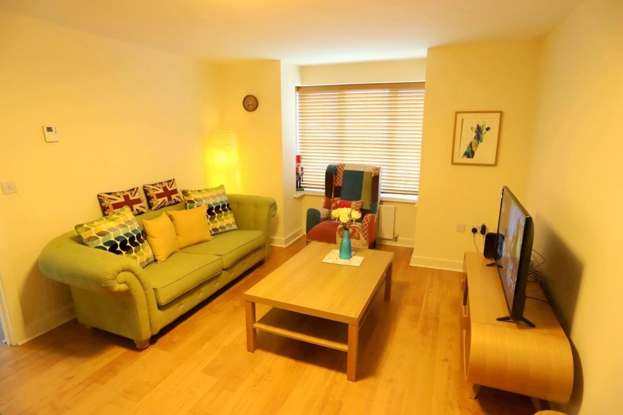 Apartamento Easytravel Luxury Nec/Airport 3 Beds House Birmingam Exterior foto